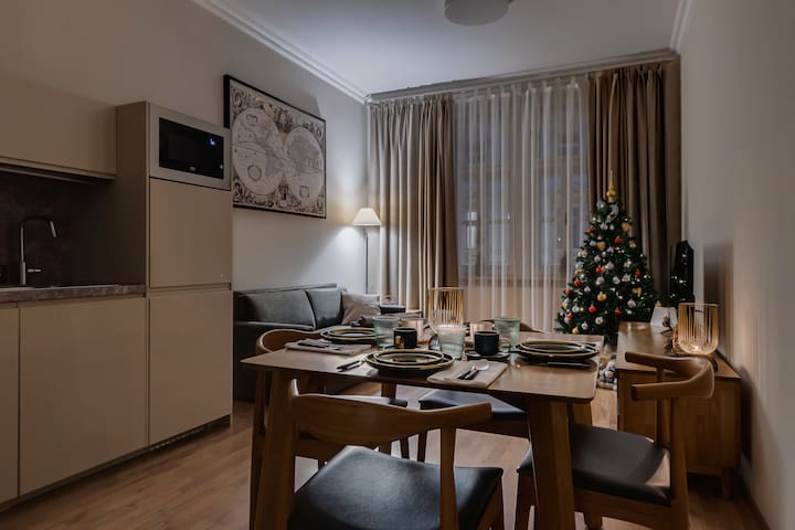 Deluxe Two-Bedroom Apartment