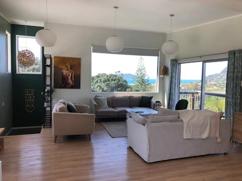 Ocean Beach Road Tairua House