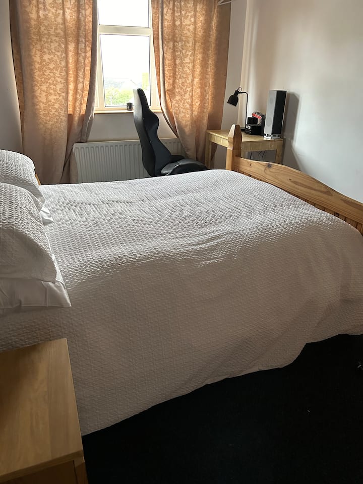 غرفة النوم 1