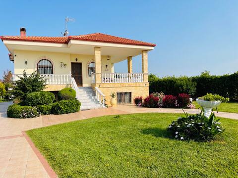"The Greek Mama's Cottage"