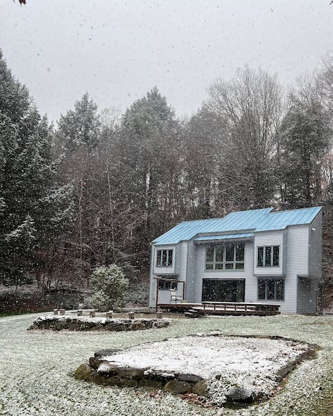 Skyeburst | Modern Mtn Home