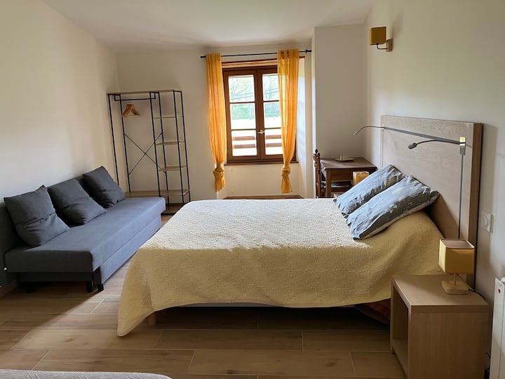 Une Chambre D' Hôtes à La Ferme; Chambre Jaune - Saint-Jean-Pied-de-Port
