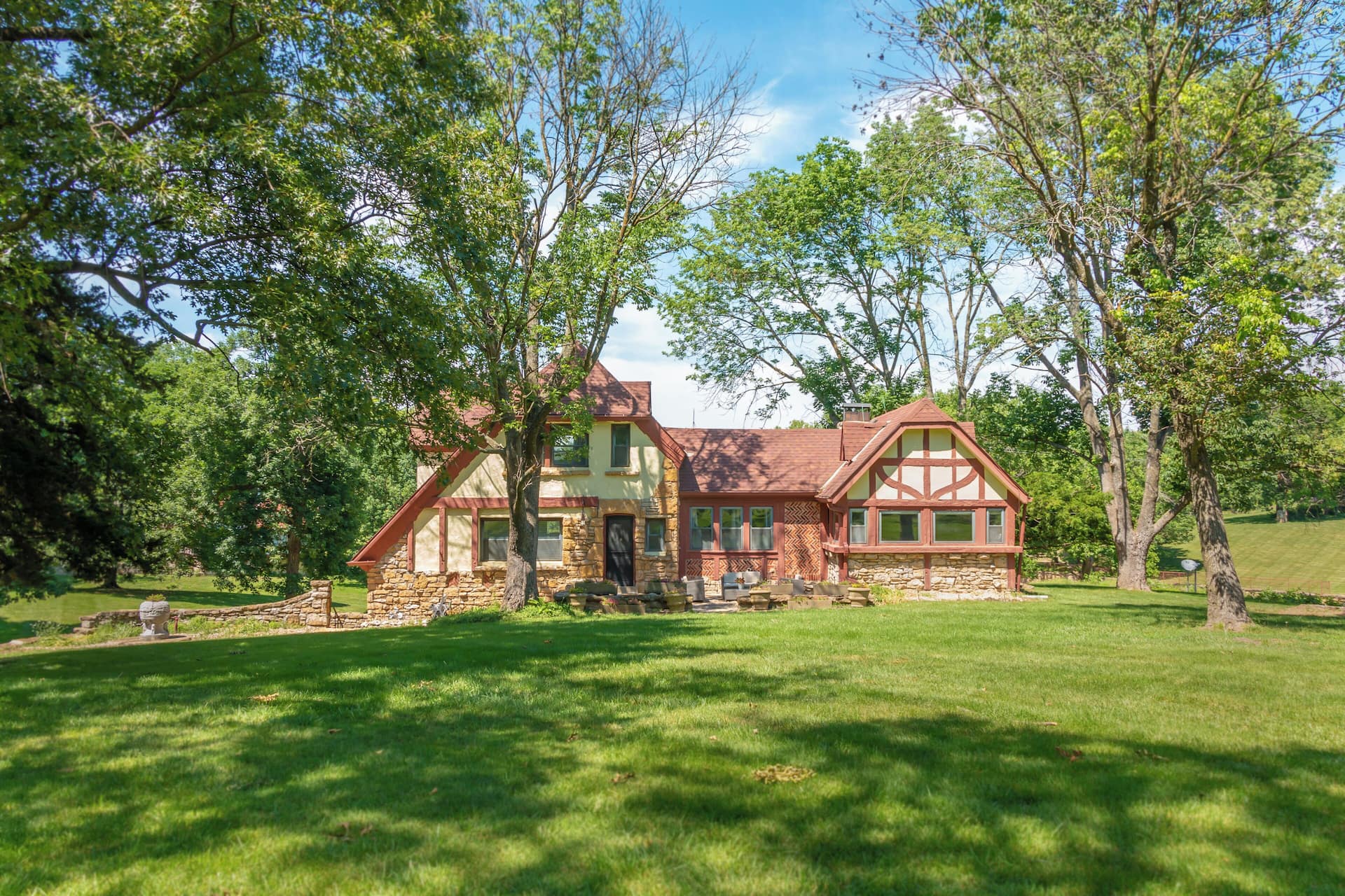 Fillmore Manor Spacious 4BR Family Home w/ Tub