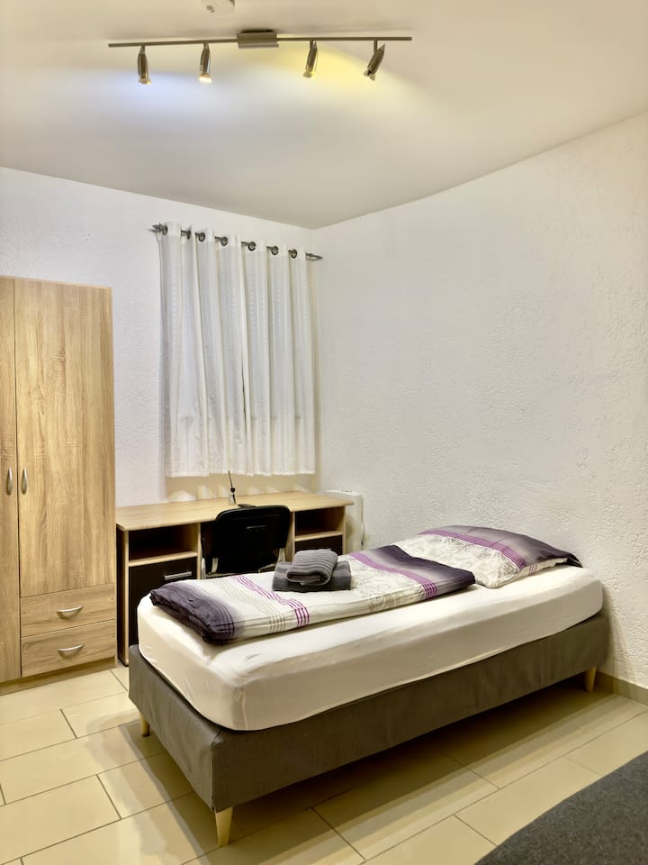 Dhomë gjumi 2