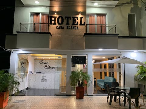 Hotel Casa Blanca La 30.