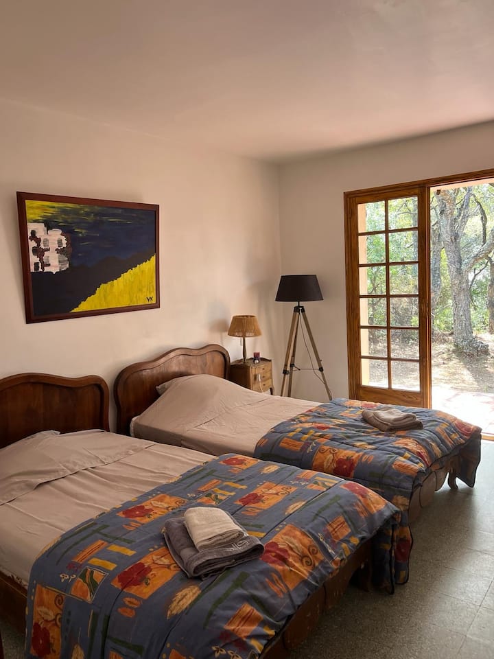 غرفة النوم 2