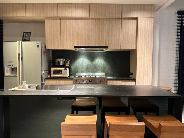 Modern 3-Bedroom Luxury Villa with Private Pool gallery image 4