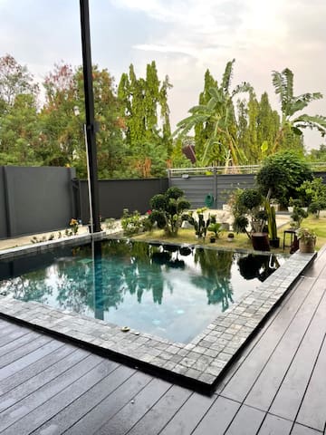 Modern 3-Bedroom Luxury Villa with Private Pool gallery image 2