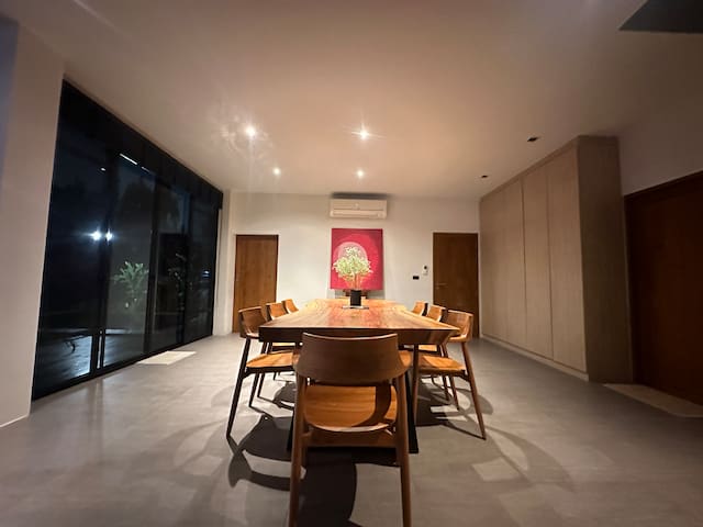 Modern 3-Bedroom Luxury Villa with Private Pool gallery image 5