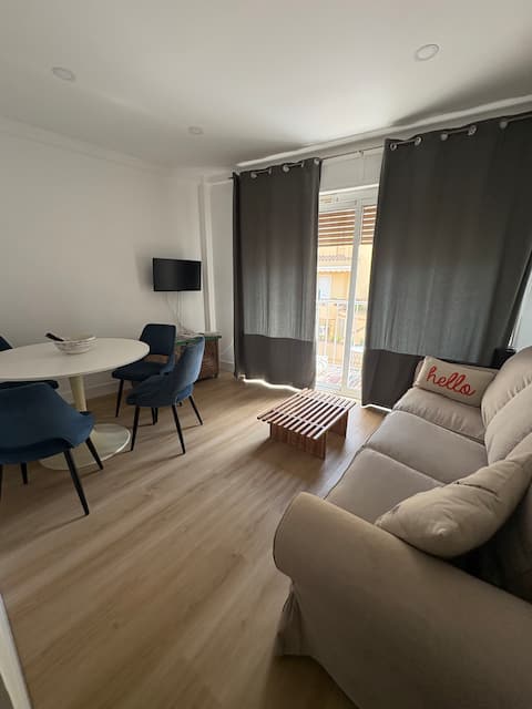 Airbnb con mejor rendimiento: Downtown Apartment. en Conde De Ureña