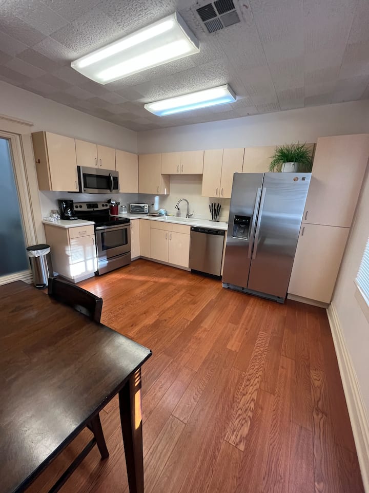 Downtown Cedar City Suite #207 - Cedar City, UT