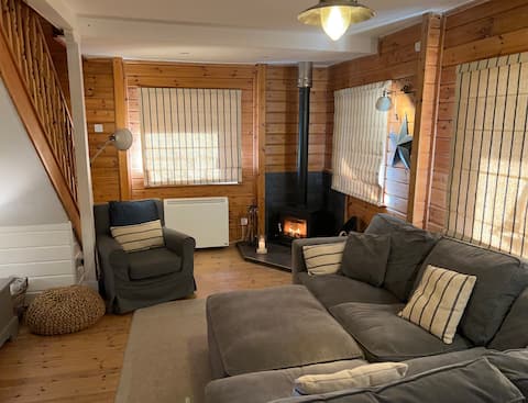 Top Airbnb: Luxurious lodge near Barmouth in Llanddwywe, Llanenddwyn