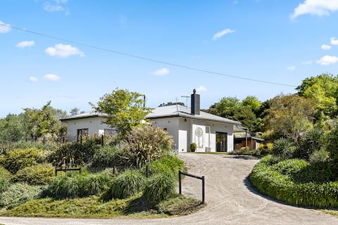 Top performing Airbnb: This House in Adelaide Hills Council