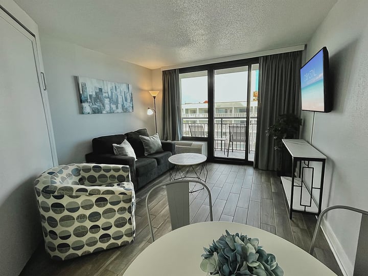 Connect With Our 1br Oceanview Suite - Myrtle Beach