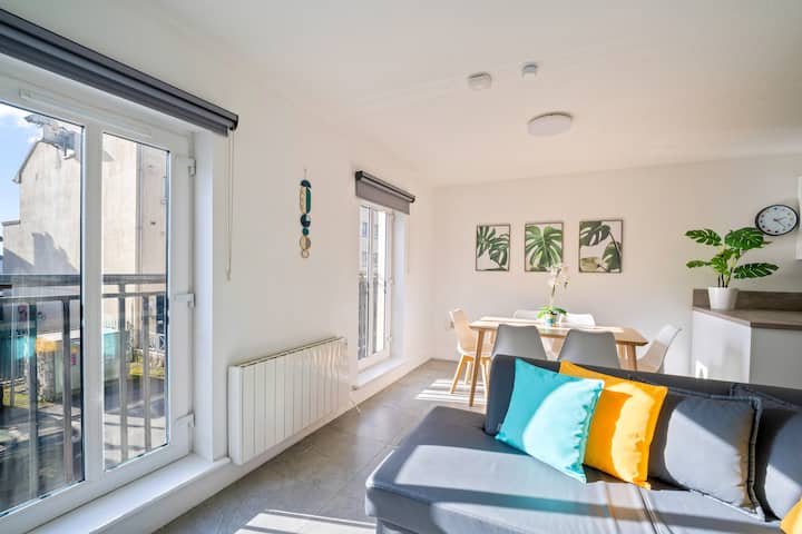 Spanish Arch Townhouse - Downtown - Best Location - Galway