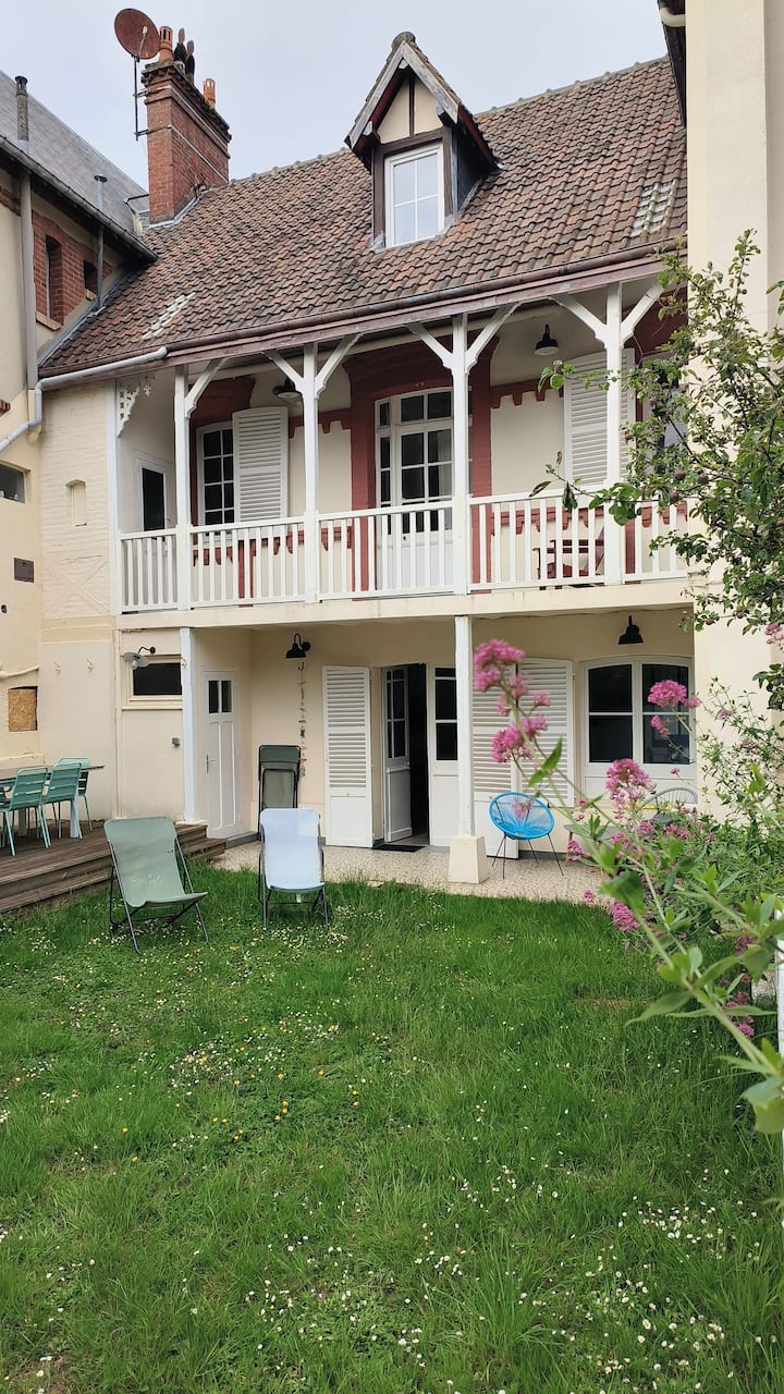 Maison à 2 Pas De La Plage Avec Jardin 4 Chambres - Houlgate