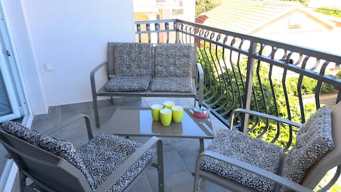 Popular Airbnb listing: Apartment Holiday A3 in Vodice