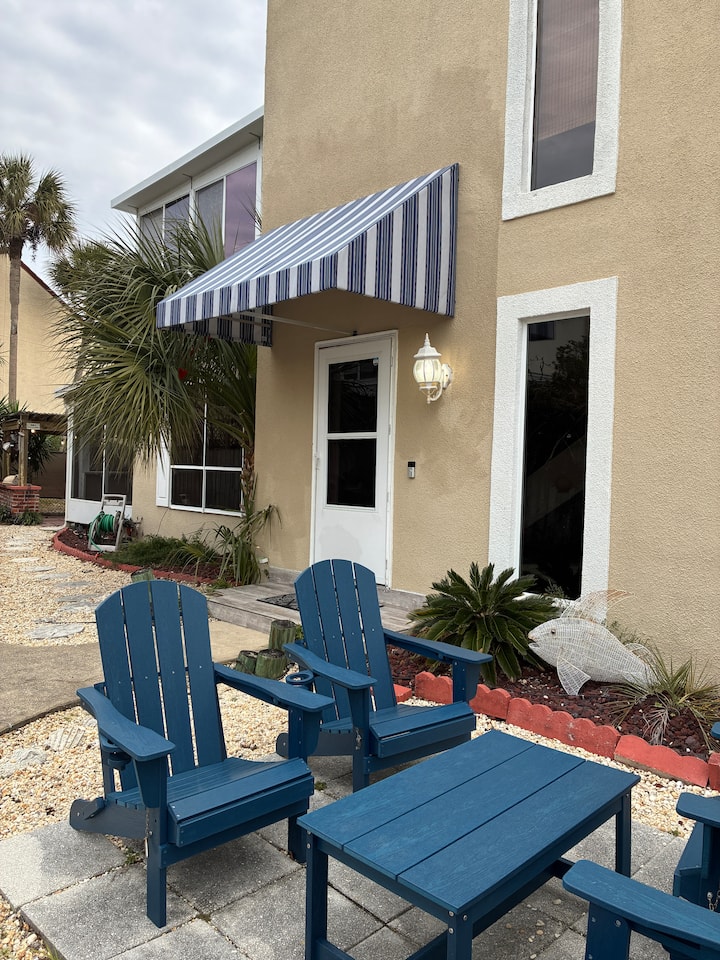 Walk 2 Beach Restaurants Boat Parking 3/2 Sleep 10