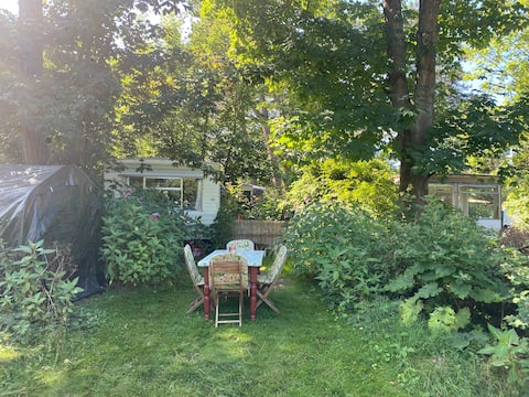Popular Airbnb listing: Camping Bakkum caravan near beach in Duin En Bosch