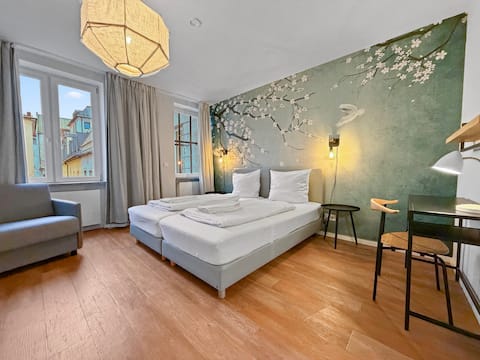 Popular Airbnb listing: ※Heart of Munich※3BR※2Min Walk to Central Station※ in Ludwigsvorstadt Kliniken