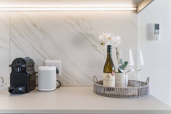 Penthouse with Private Rooftop Terrace & Pool gallery image 5