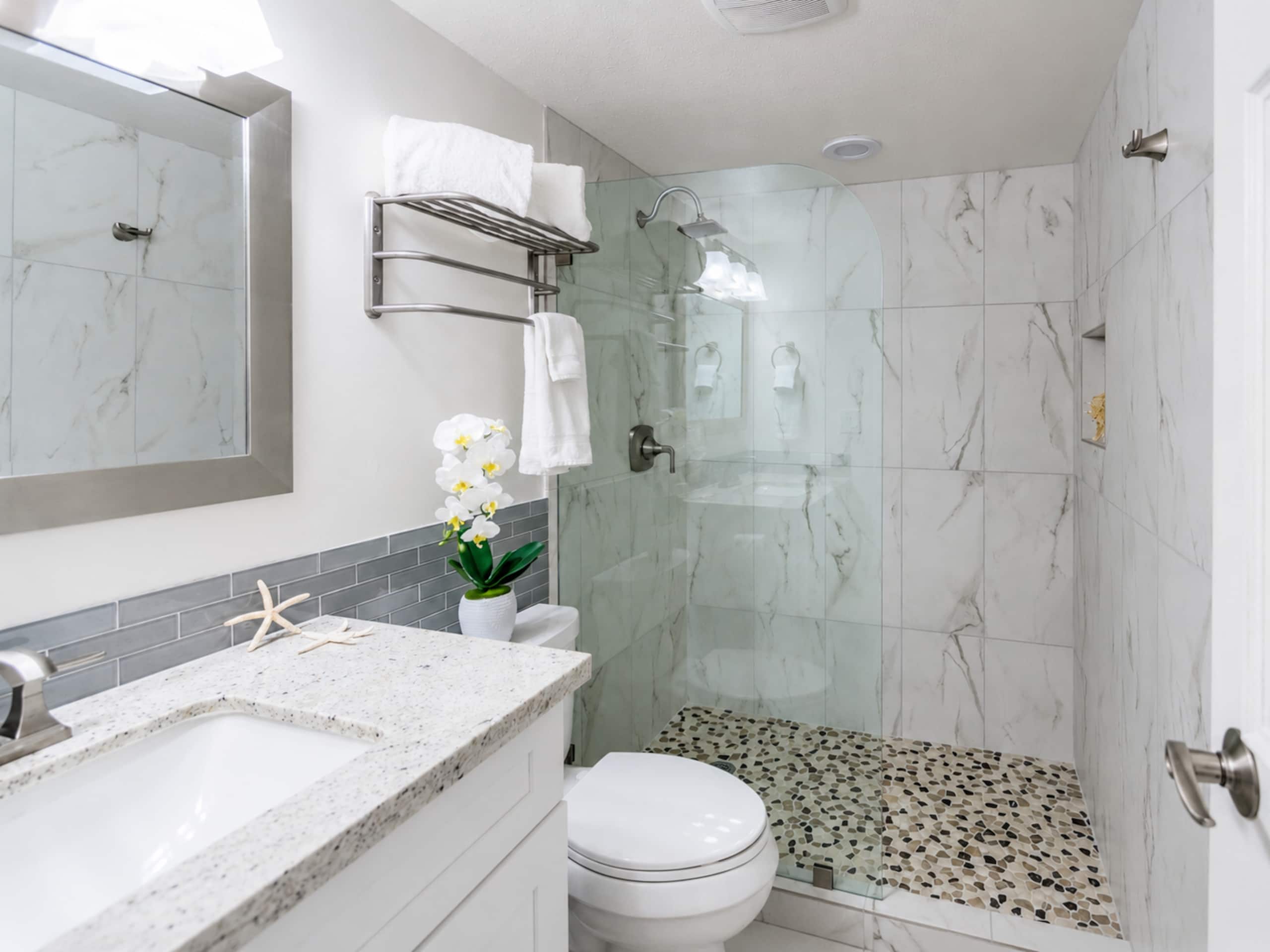 Condo in Wailuku · ★4.9 · 1 bedroom · 2 beds · 1 bath - Image 23