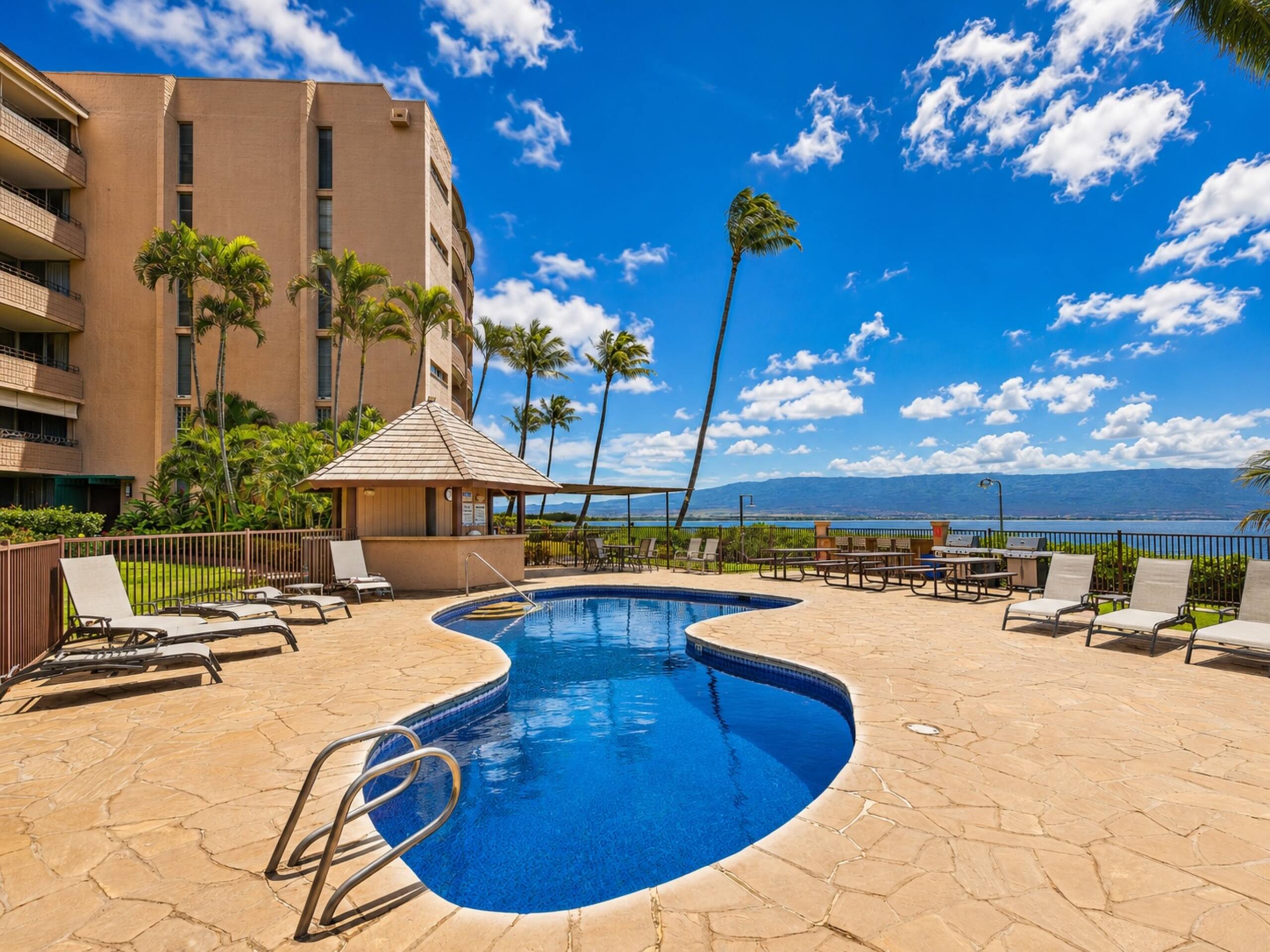 Condo in Wailuku · ★4.9 · 1 bedroom · 2 beds · 1 bath - Image 7
