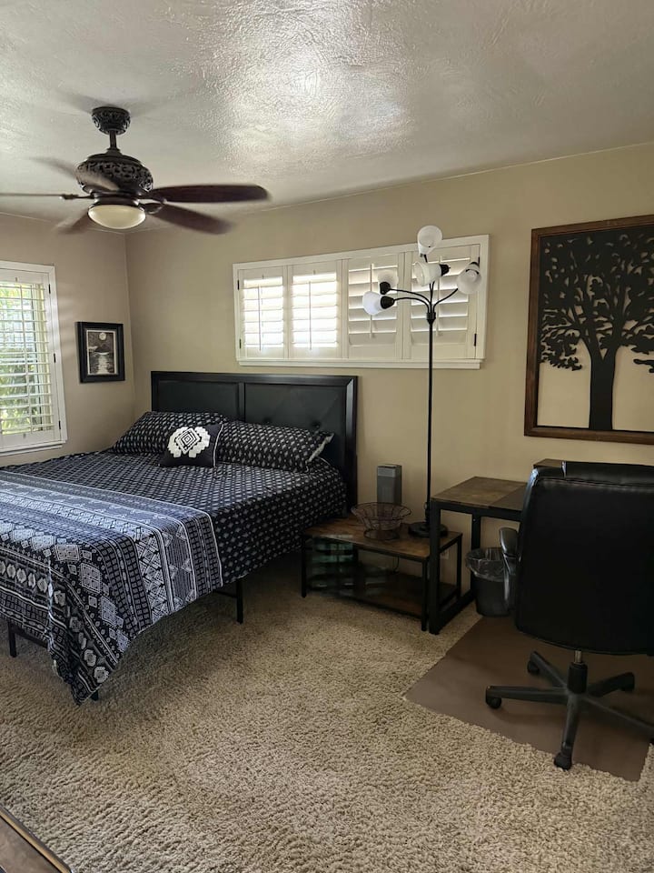 Heart Of Silicon Valley Spacious King Bedroom - Fremont, CA