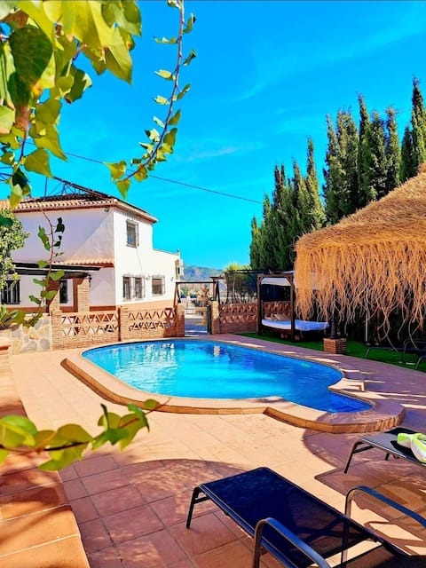 “The Aguacate and Mango Retreat” Villa López
