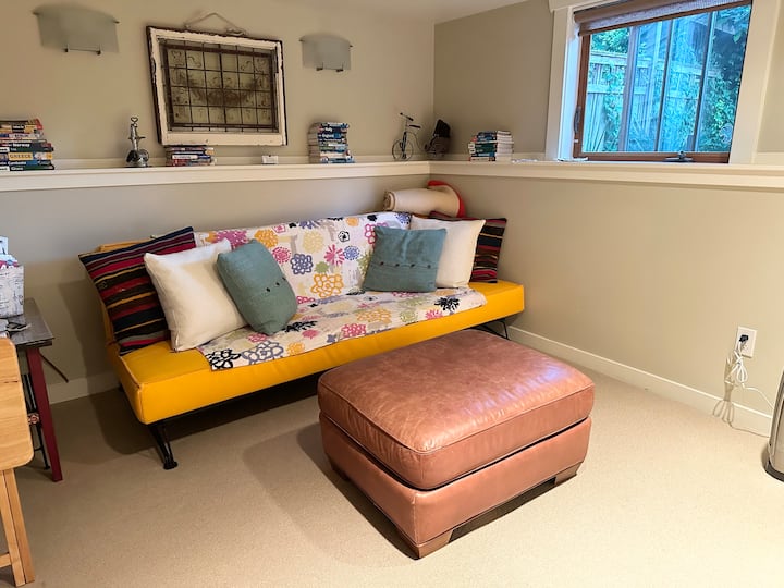Cozy Suite In Even Cozier Location! - Seattle, WA