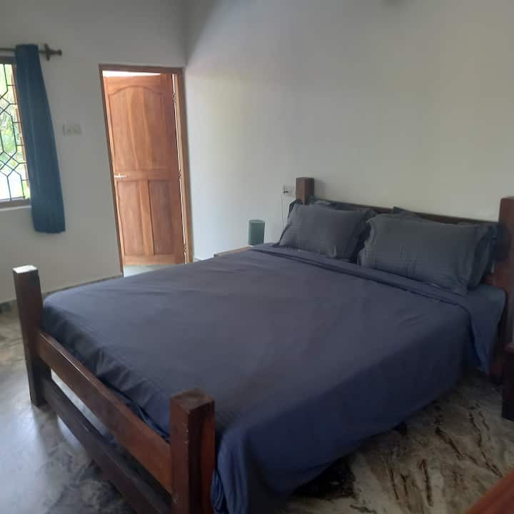 Bedroom 2 image 3