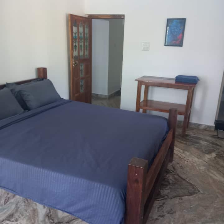 Bedroom 2 image 2