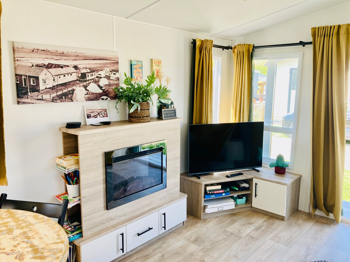 Top Airbnb: Mobile home by the sea (Julianadorp) in Wijk 07 Duinzoom