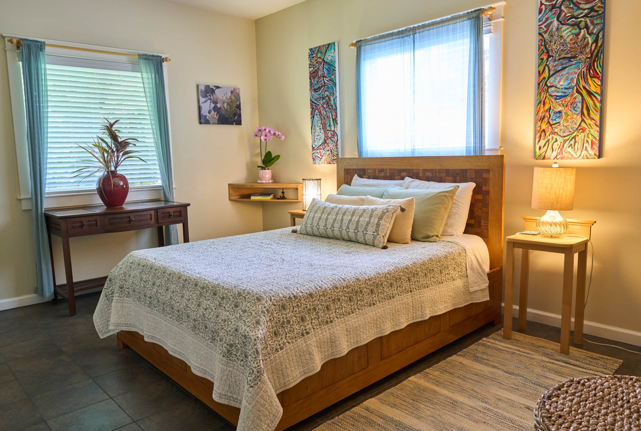 Home in Hilo · ★4.92 · 2 bedrooms · 2 beds · 2 baths - Image 9