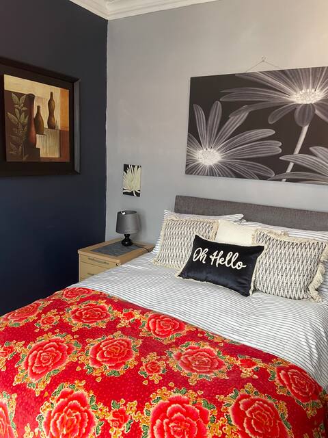 Spacious Apartment
sleeps 4, Heaton, Free parking