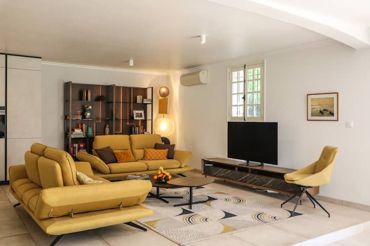 Loue Villa De 220m2 Avec Piscine Privée - Provence-Alpes-Côte d'Azur