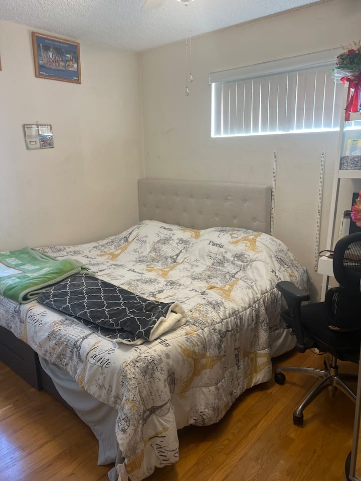 The House Is Situated On A Private Road, Nearshpin - Brea, CA