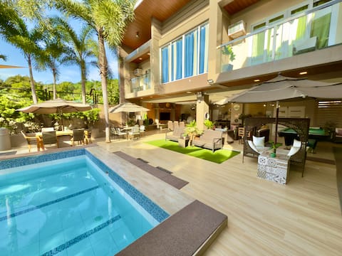 Hannahs Place Luxury Resort Pansol