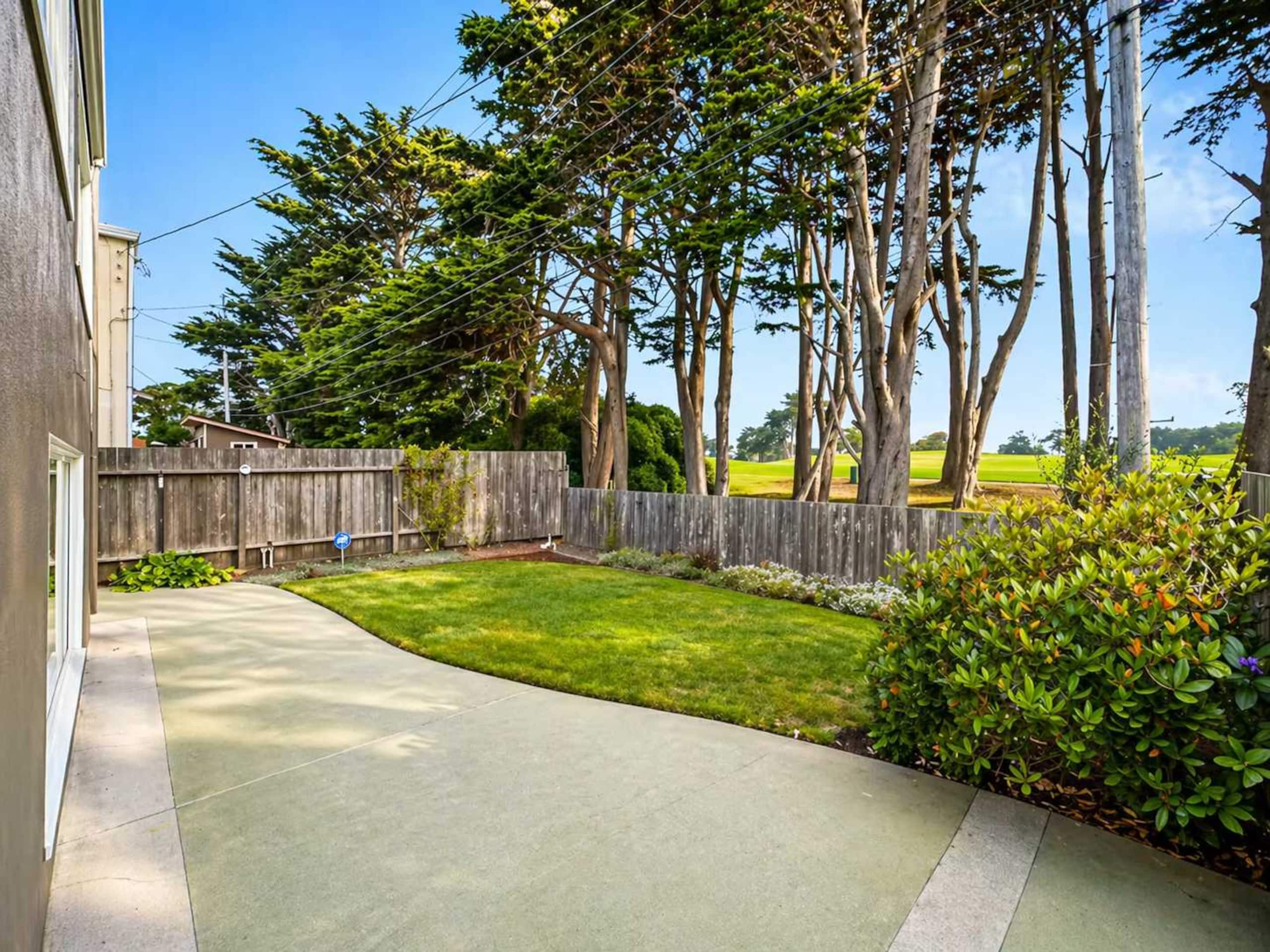 Home in Daly City · ★4.87 · 3 bedrooms · 4 beds · 2 baths - Image 21