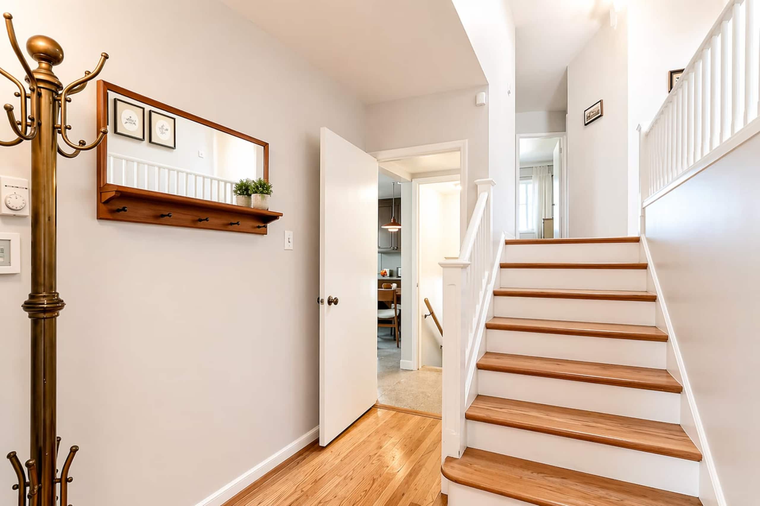 Home in Daly City · ★4.87 · 3 bedrooms · 4 beds · 2 baths - Image 8