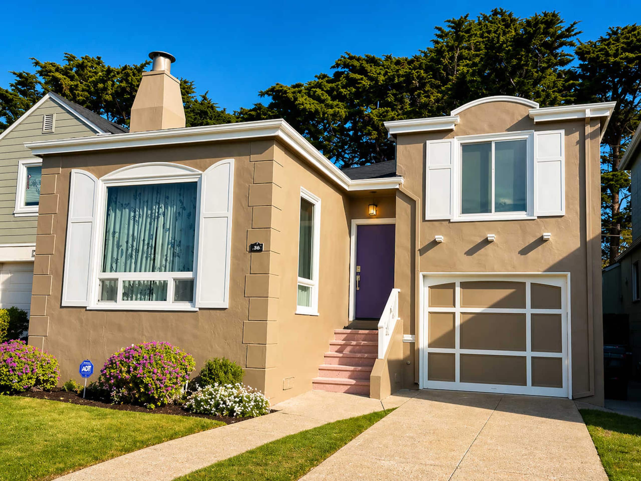 Home in Daly City · ★4.87 · 3 bedrooms · 4 beds · 2 baths - Image 1
