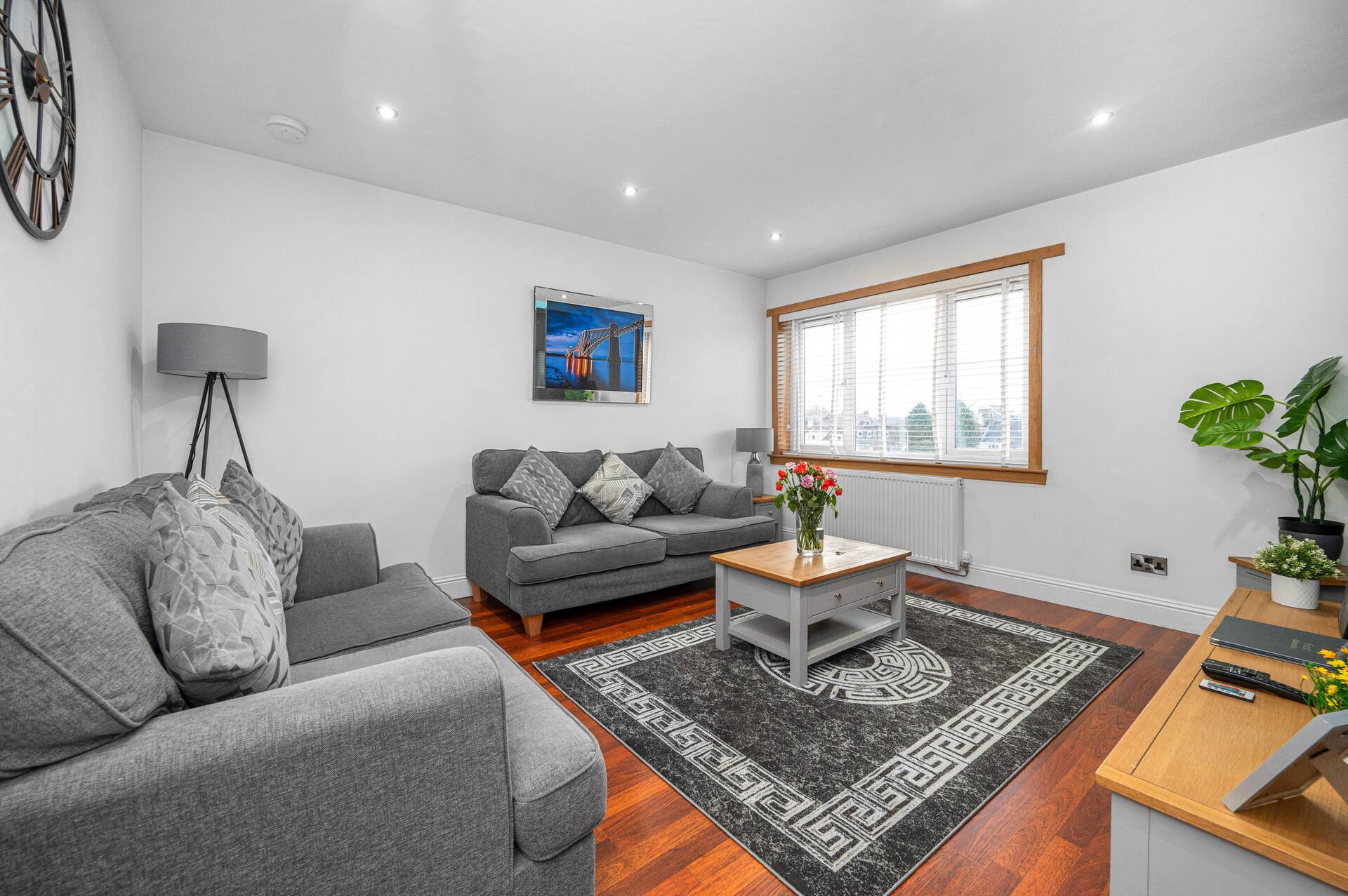 Super Prime City Centre Executive Apartment - Dunfermline — photo 2