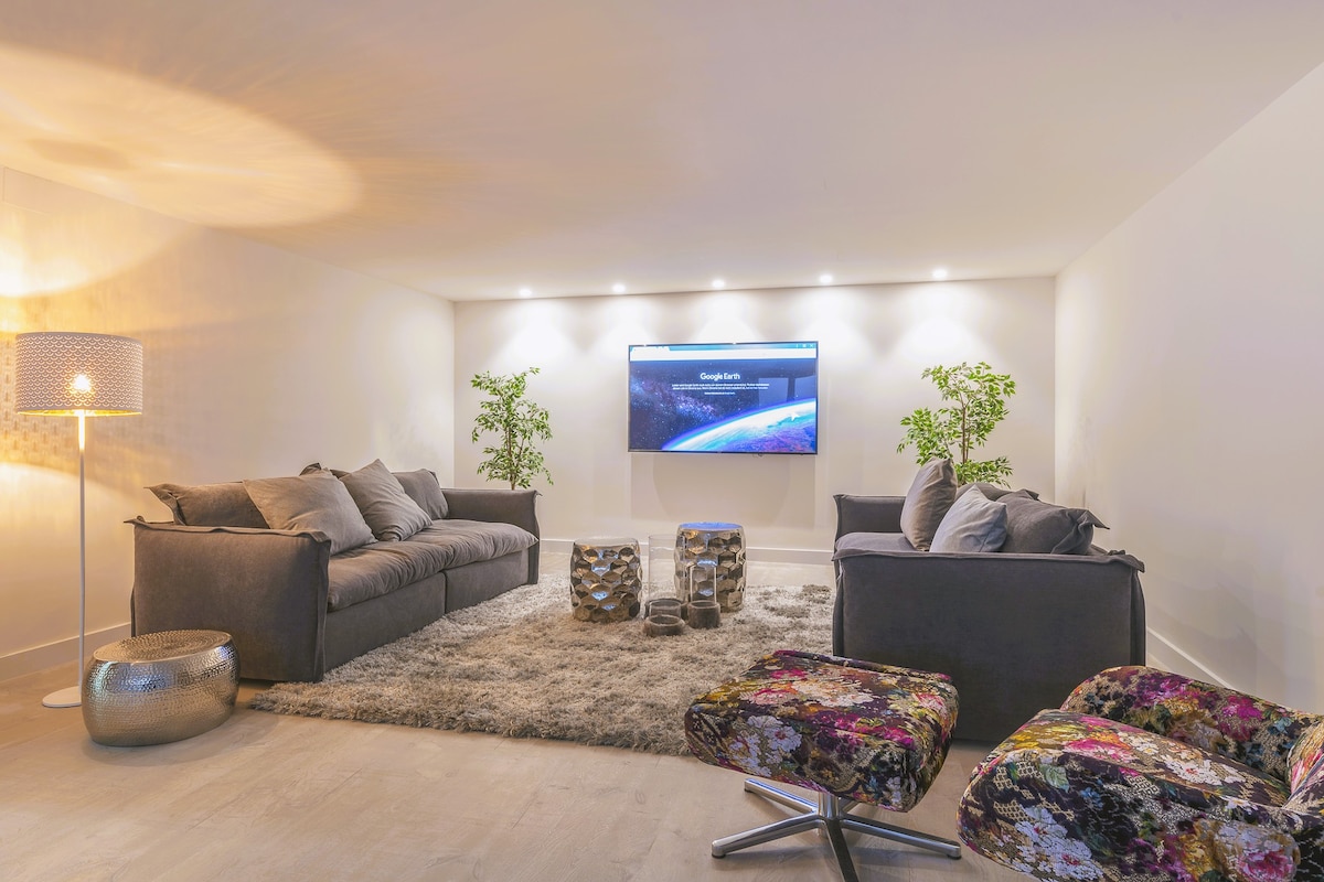 Villa Luna cliffside villa with private sea access 5