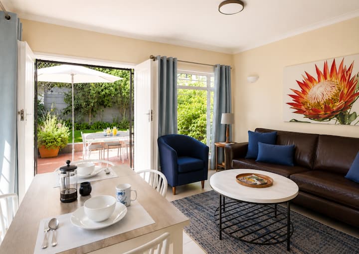 Emmarentia Garden Cottage For Couple/group - Johannesburg