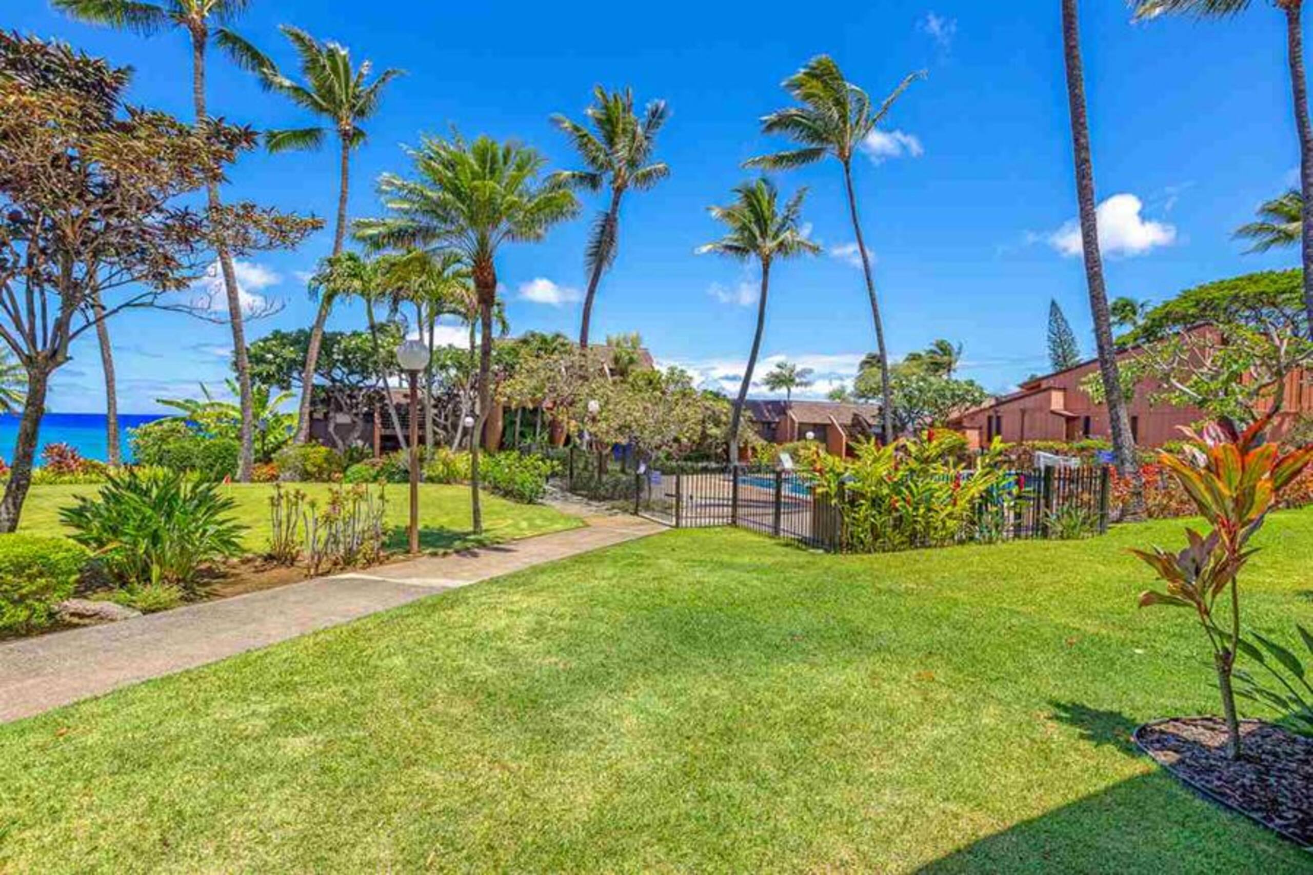 Oceanfront Kuleana 413 Great West Maui Condo - Image 26