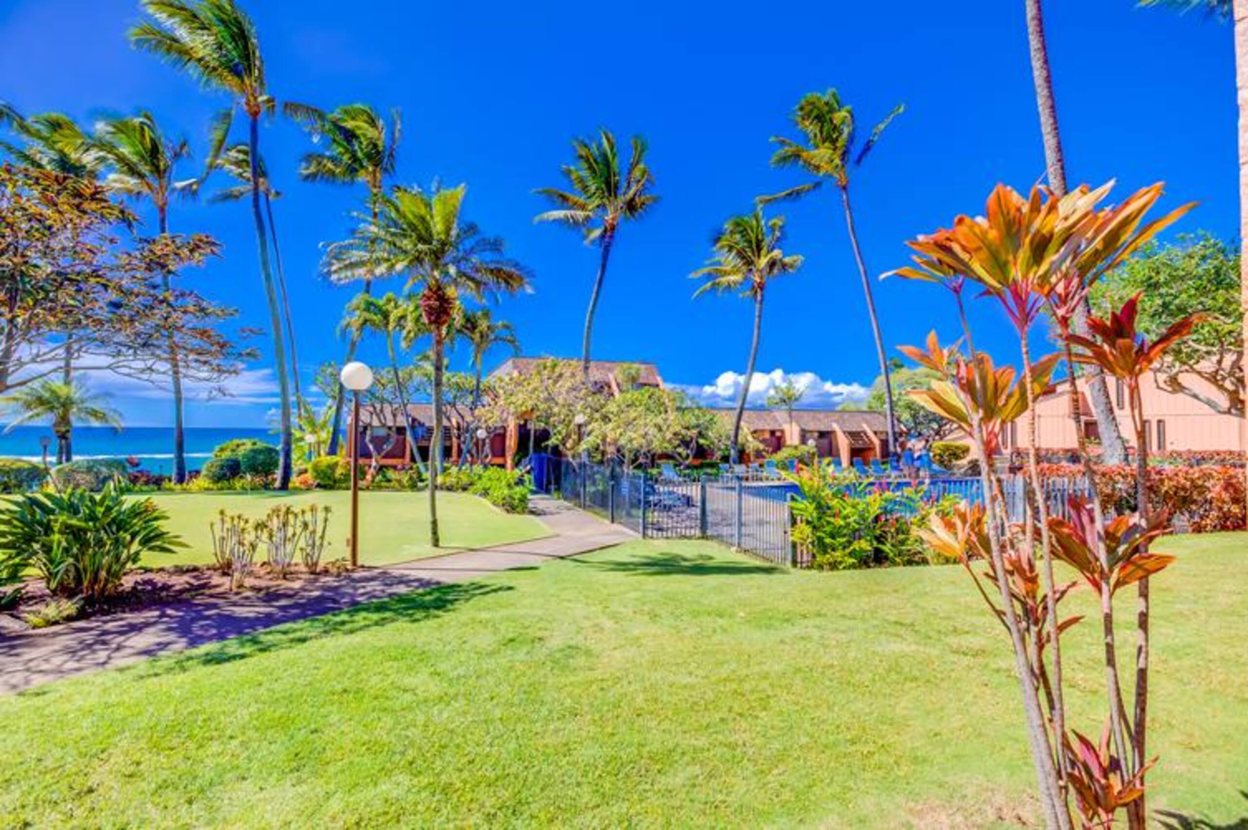 Oceanfront Kuleana 413 Great West Maui Condo - Image 27
