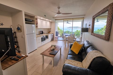 Top performing Airbnb: 2203 Magnetic Island 🏝Stunning Ocean Marina Views in Nelly Bay