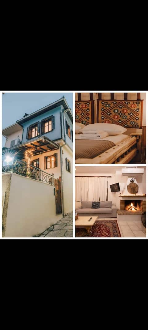 Varousi Traditional house in old town of Trikala2