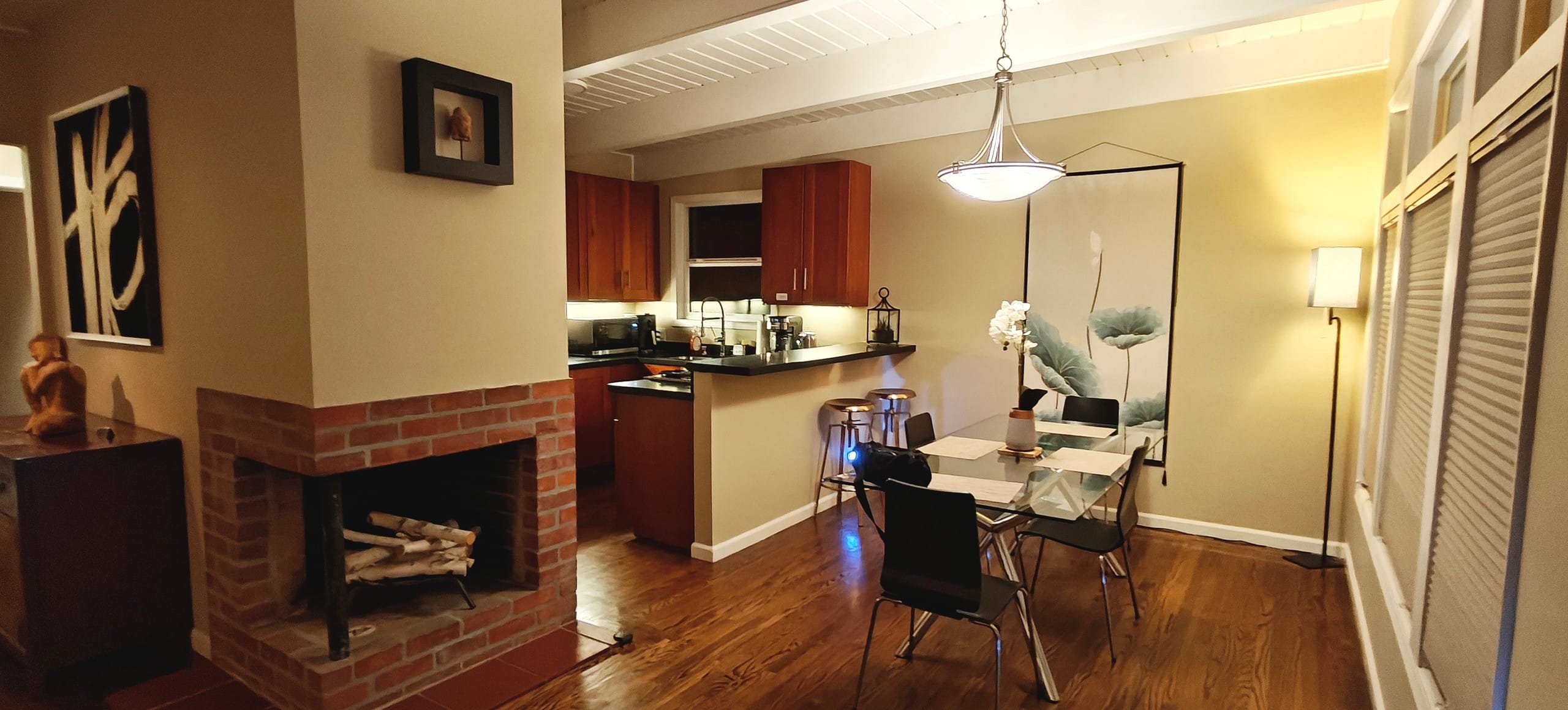 Home in San Francisco · ★4.96 · 2 bedrooms · 2 beds · 1 bath - Image 12