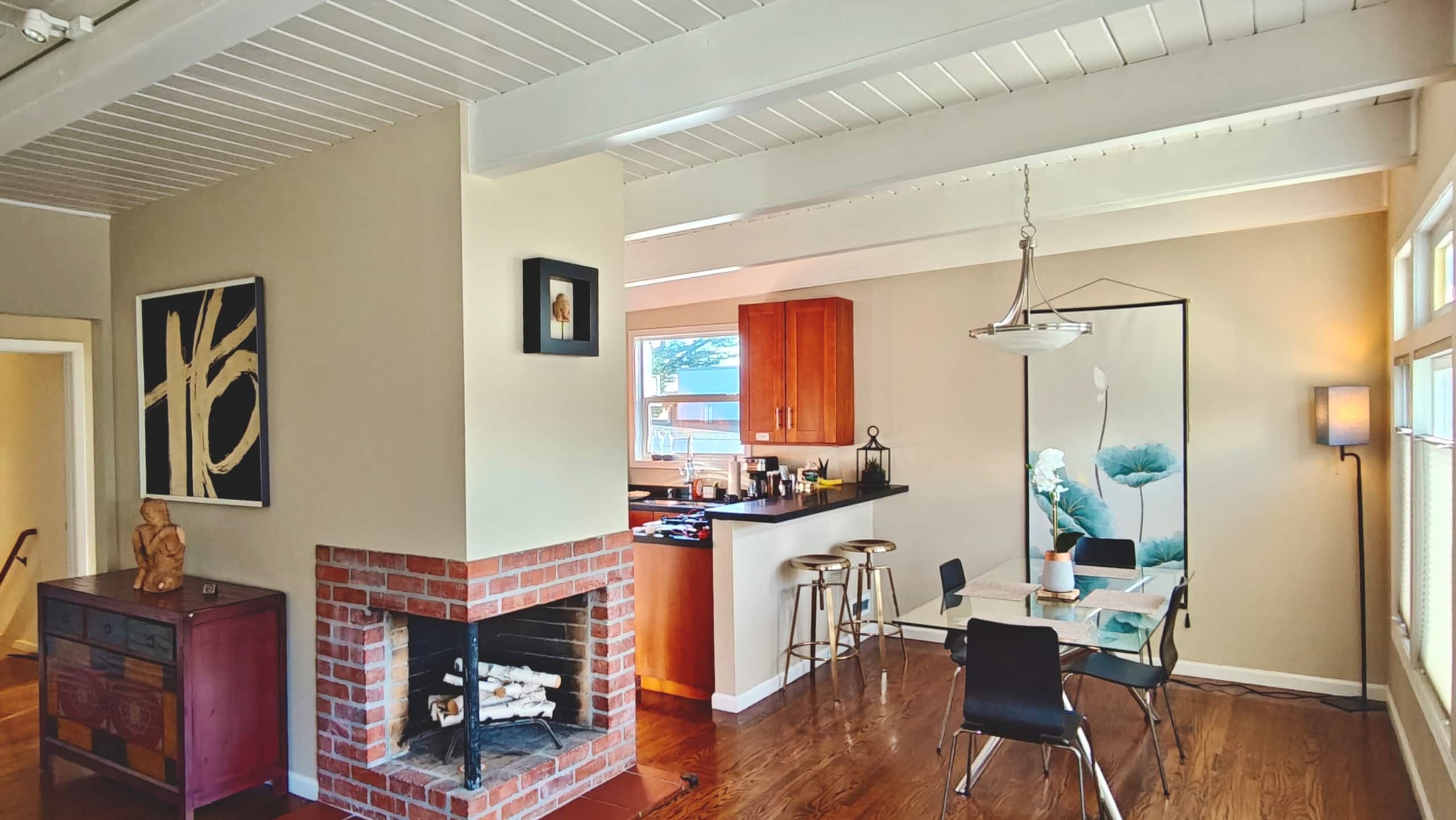 Home in San Francisco · ★4.96 · 2 bedrooms · 2 beds · 1 bath - Image 1